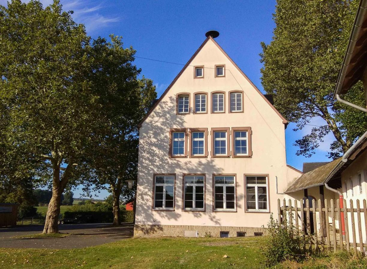 Alte Schule Gaestehaus - Fraeulein Apartment บิทบวร์ก ภายนอก รูปภาพ